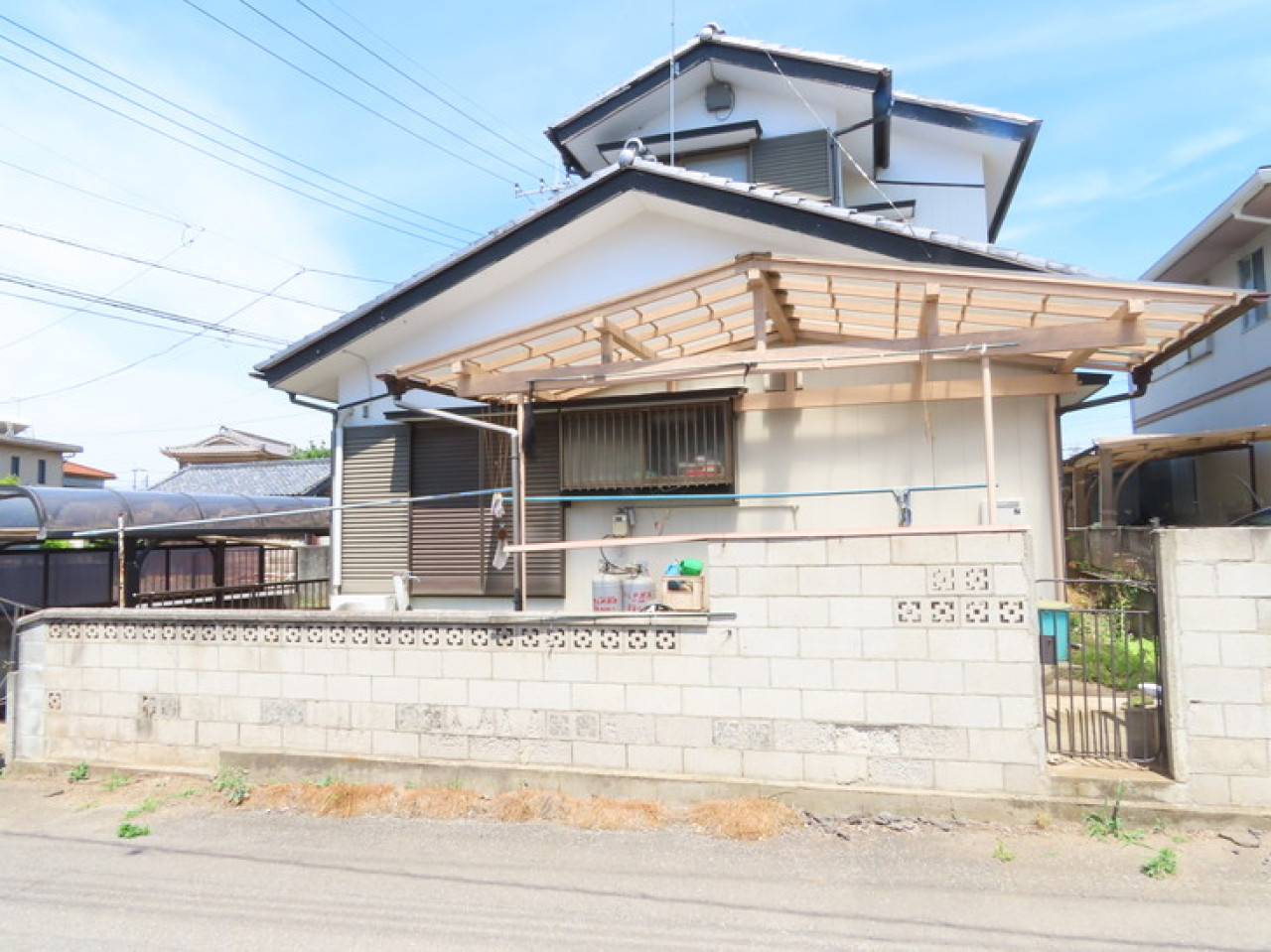 House in Oyama, Tochigi: Exterior